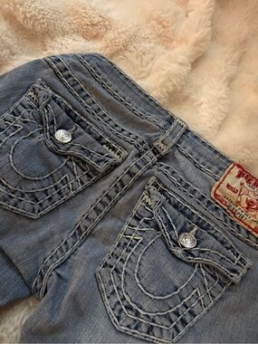TRUE RELIGION JEANS